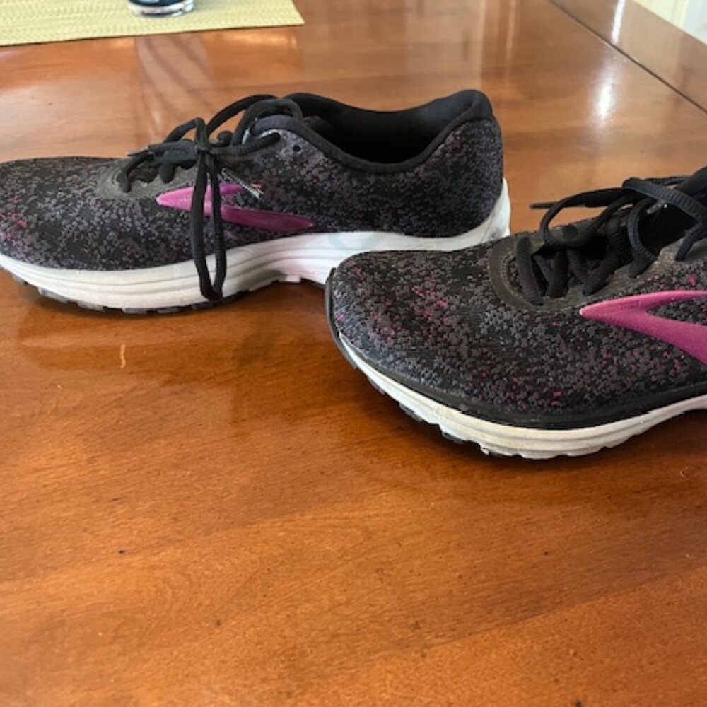 Brooks Cushion Running Sneakers